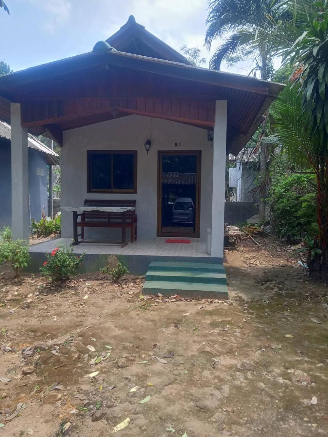Maleeya Garden Guest House Koh Chang Exteriör bild
