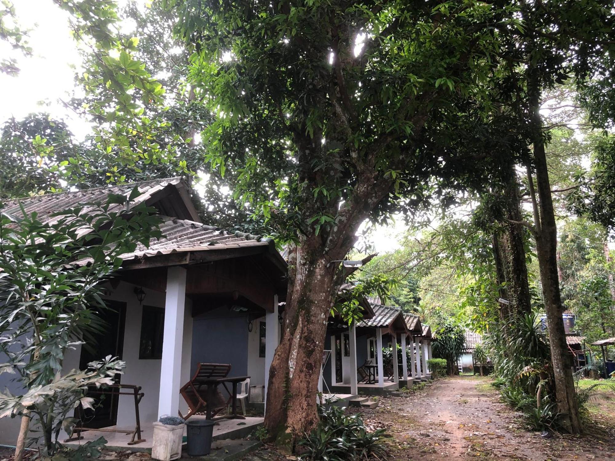 Maleeya Garden Guest House Koh Chang Exteriör bild